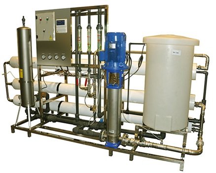 ósmosis inversa en el Sector alimentario: Asegura agua pura para productos de alta calidad.Hoteles y restaurantes: Mejora el sabor de alimentos y bebidas.